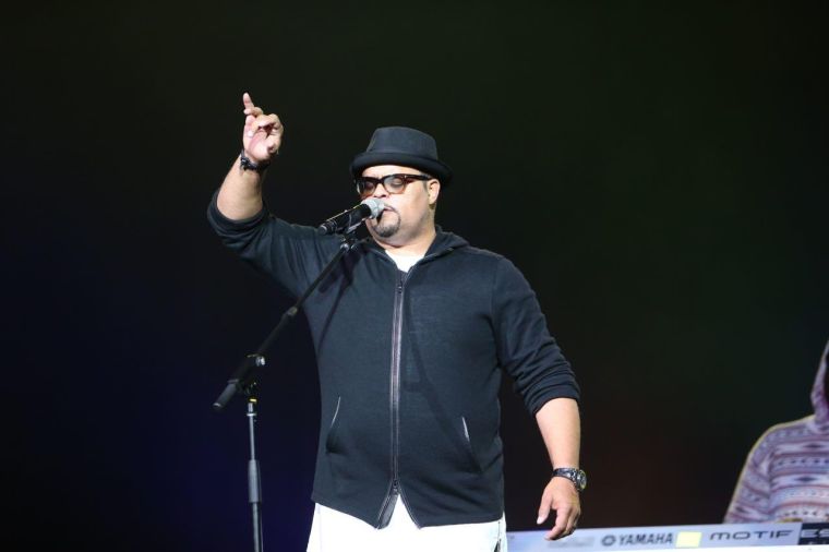 Israel Houghton Performs At Women's Empowerment