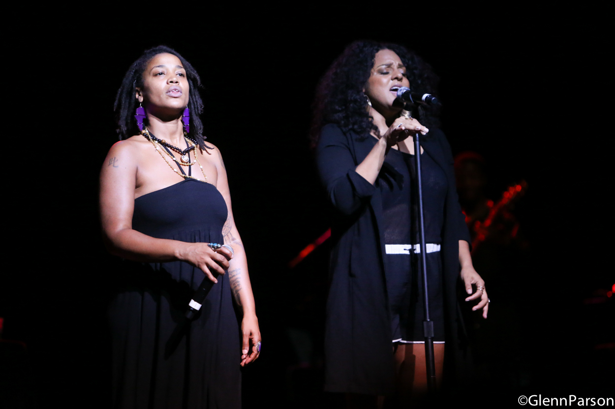 Floetry and Eric Roberson Concert