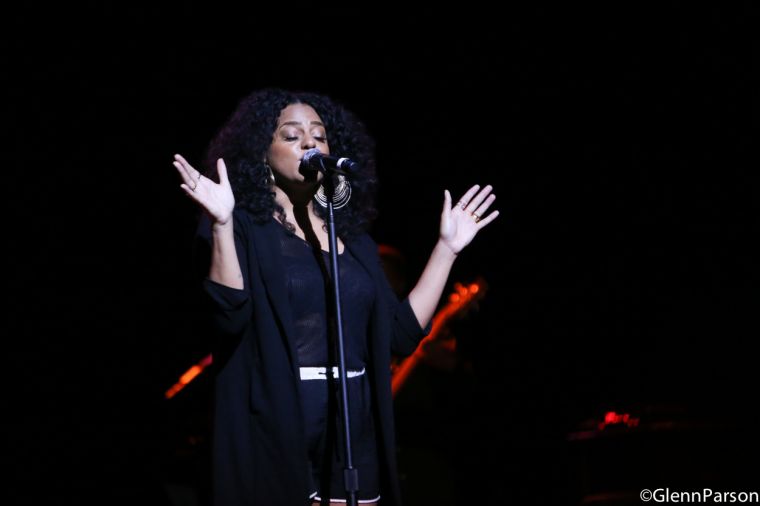 Floetry and Eric Roberson Concert