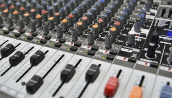 Digital Sound Mixing Console