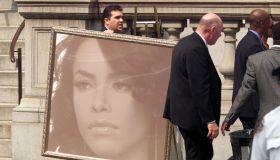 Portrait Aaliyah's funeral