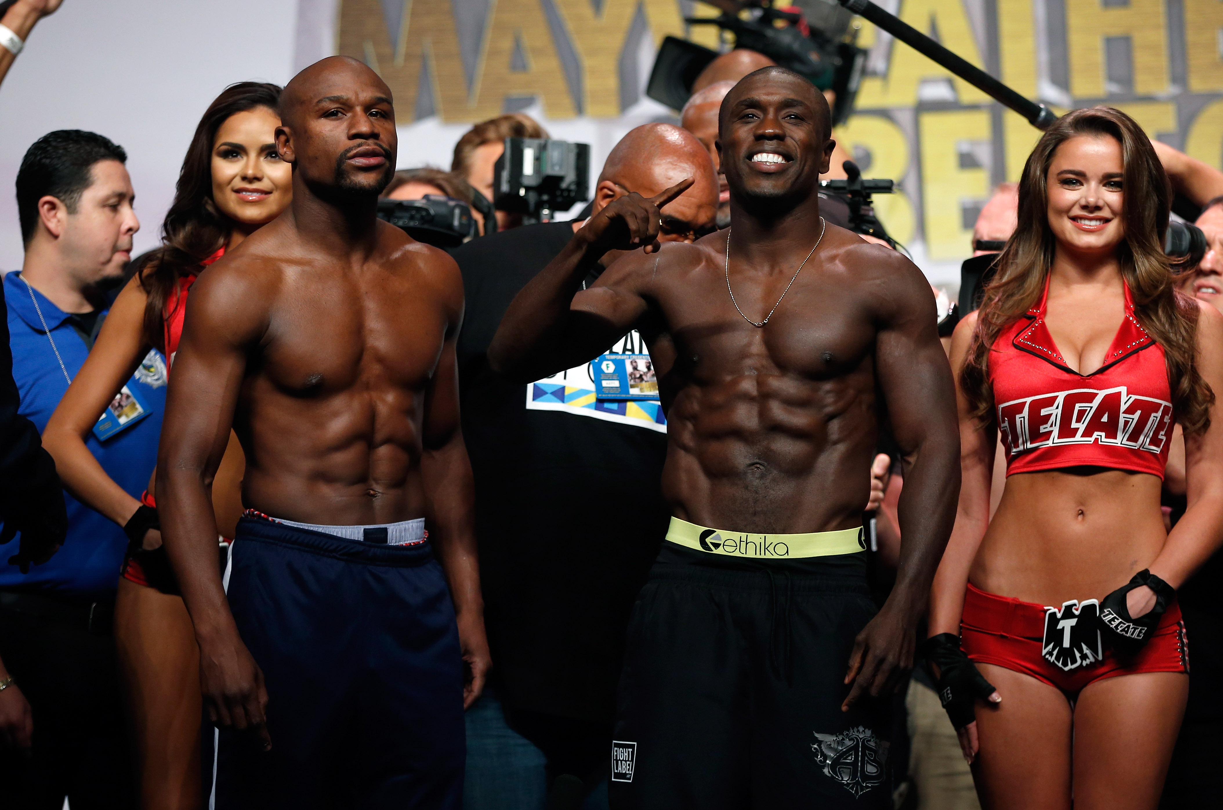 Andre Berto's Abs [PHOTOS]