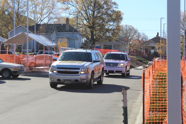 2015 Thanksgiving Turkey Giveaway [PHOTOS]
