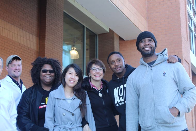2015 Thanksgiving Turkey Giveaway [PHOTOS]