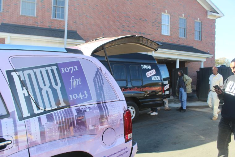 2015 Thanksgiving Turkey Giveaway [PHOTOS]