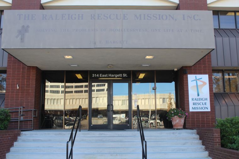 2015 Thanksgiving Turkey Giveaway [PHOTOS]