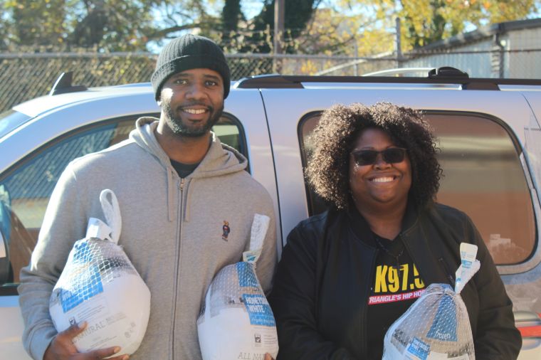 2015 Thanksgiving Turkey Giveaway [PHOTOS]