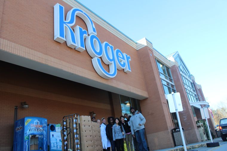 2015 Thanksgiving Turkey Giveaway [PHOTOS]