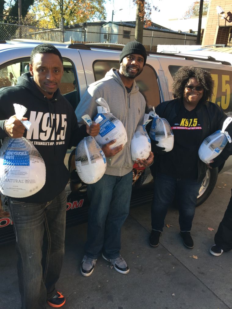 2015 Thanksgiving Turkey Giveaway [PHOTOS]
