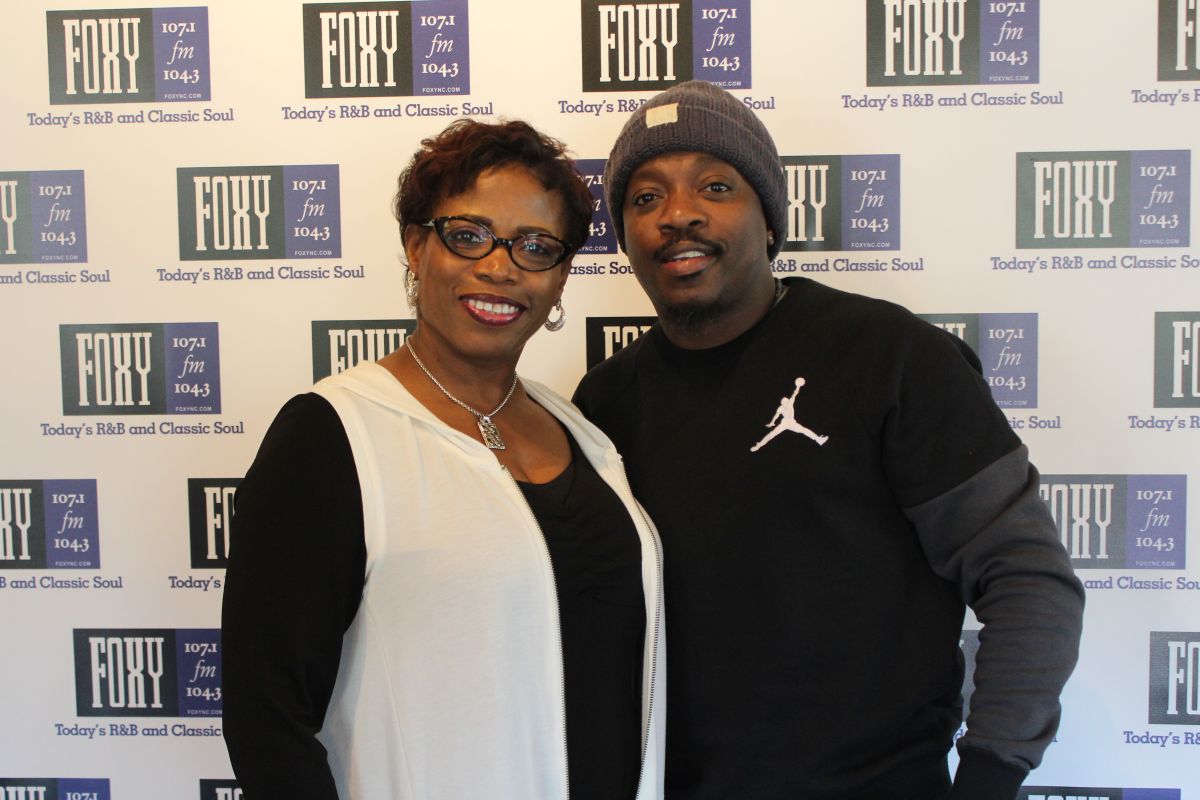 Anthony HamiltonMeet N Greet with Foxy 107.1/104. at Cracker Barrel