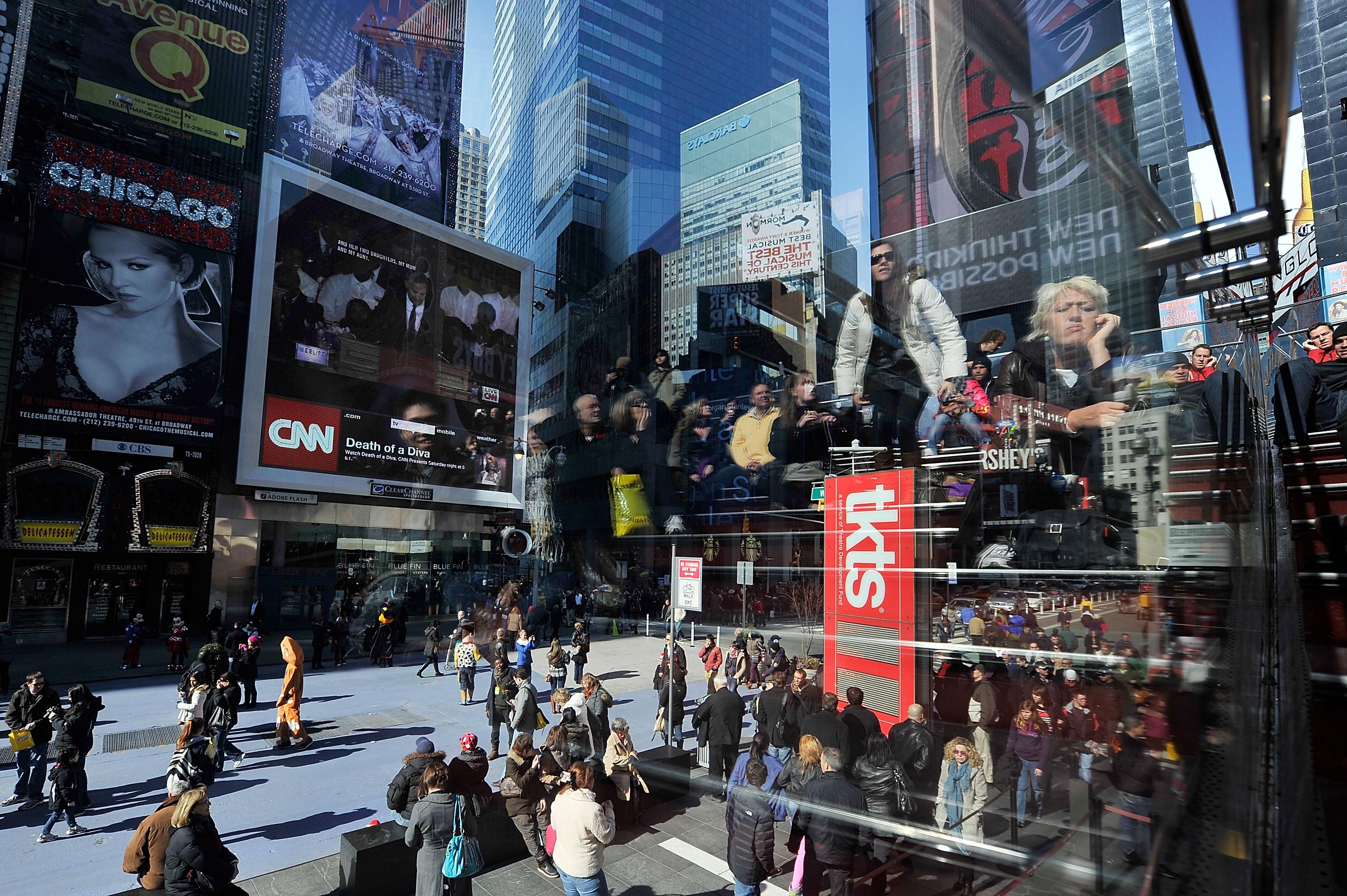 New Yorkers Remember Whitney Houston On The Day Of Her Funeral