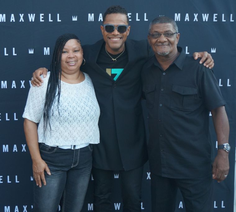 Maxwell, Ledisi, & Leela James Meet & Greet