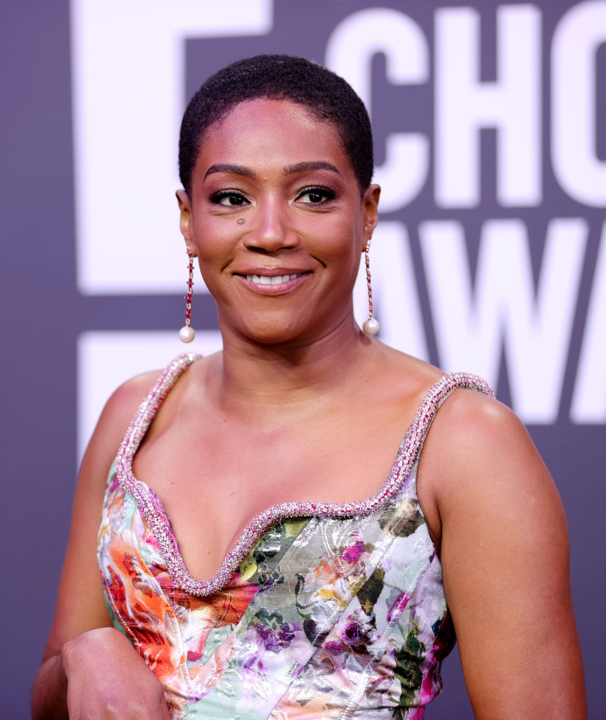 2020 E! People's Choice Awards - Red Carpet