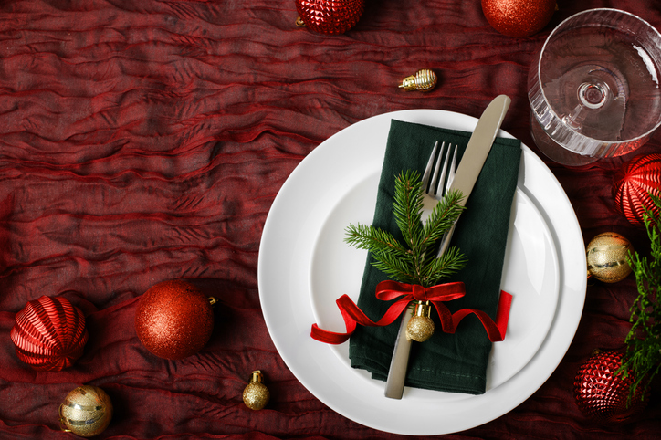 Elegant Christmas Table Setting with Festive Decorations